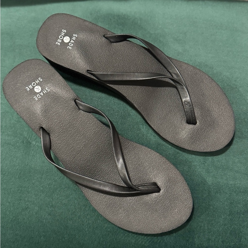 Shade & Shore Black Sandals